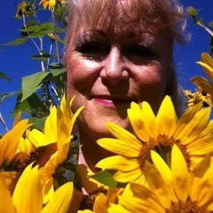 Meet your Posher, Lorraine